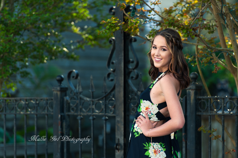 Graduating-Senior-Girl-Session-by-Mallie-Girl-Photography